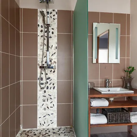 Couette-café Cour Des Dames 4*