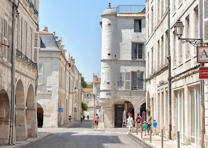 Bed & Breakfast Cour Des Dames La Rochelle (Charente-Maritime)